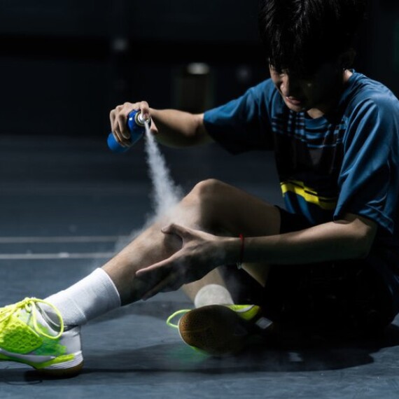 Causes of injuries when playing badminton
