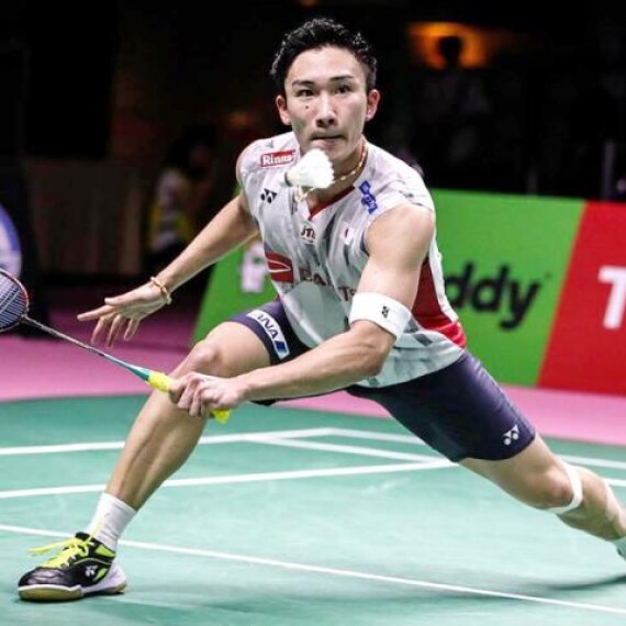 Basic techniques in badminton – The technique of serving the shuttlecock