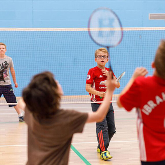 Does badminton help increase height? Badminton technique?