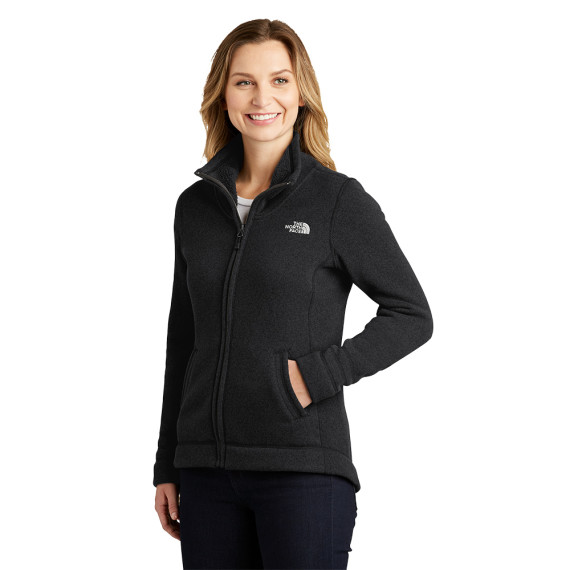 https://www.lonestarbadminton.com/products/nf0a3lh8-the-north-face-ladies-sweater-fleece-jacket